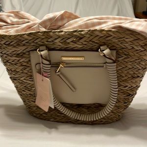 Poppies and Peonies straw tote
